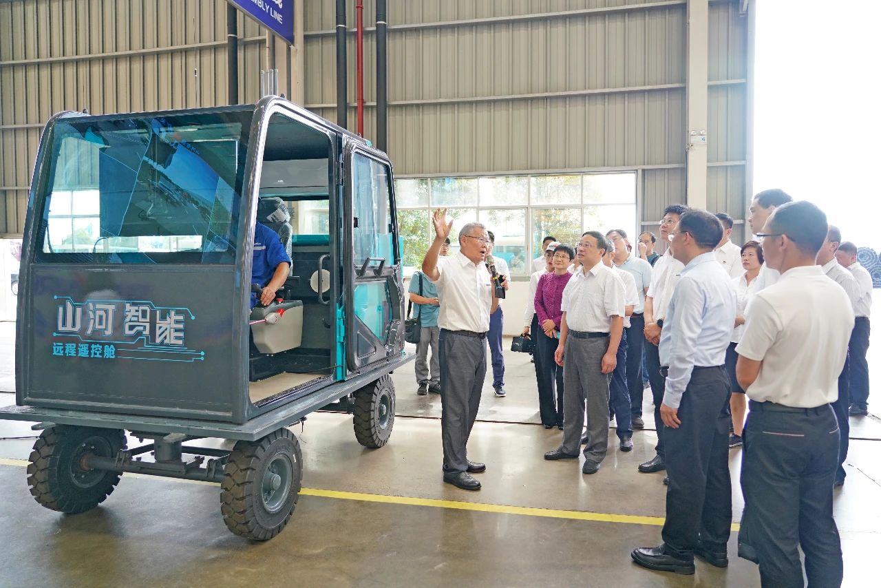 国家统计局总经济师毛盛勇率团调研考察尊龙凯时ag智能