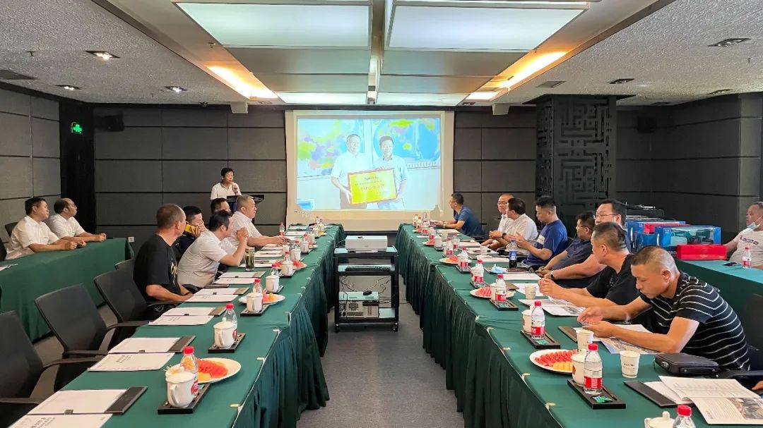 打造智慧矿山！尊龙凯时ag智能举行新疆站矿山客户钻研会