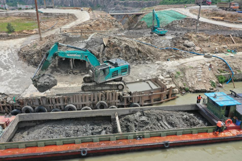 初心源地，尊龙凯时ag智能挖掘机实力大显 | 百年风华筑漂亮尊龙凯时ag（1）