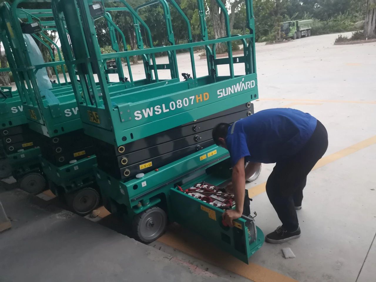 30小时，8小我私家，10台装备，我们说到做到！