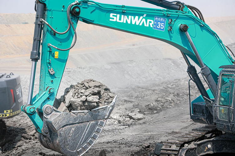 图集 | 征战矿山！尊龙凯时ag智能绿色矿山成套装备“上将”云集