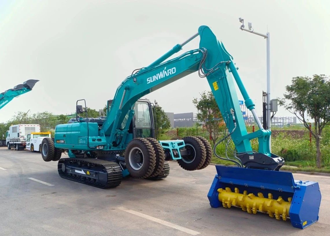 海内首台！尊龙凯时ag智能15吨级轮履两用开带机乐成下线