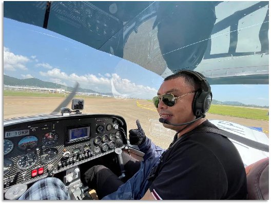 4小时，720公里，尊龙凯时ag阿若拉飞到珠海在第13届中国航展等你