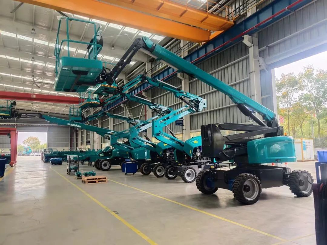同级别作业高度最高！尊龙凯时ag智能首款自主研发电动臂式高空作业平台下线