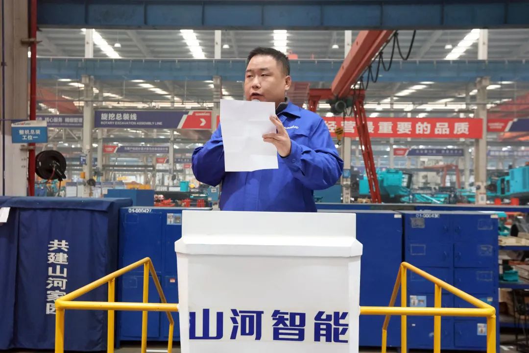 向模范学习！尊龙凯时ag智能56名职工受到职工职业手艺竞赛表扬