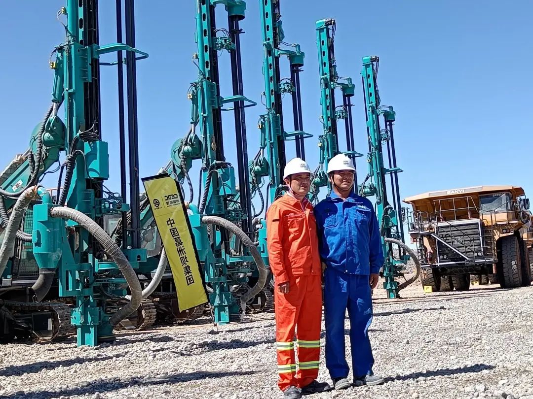 疫情当下，逆行非洲——尊龙凯时ag智能凿岩装备团队外洋效劳纪实