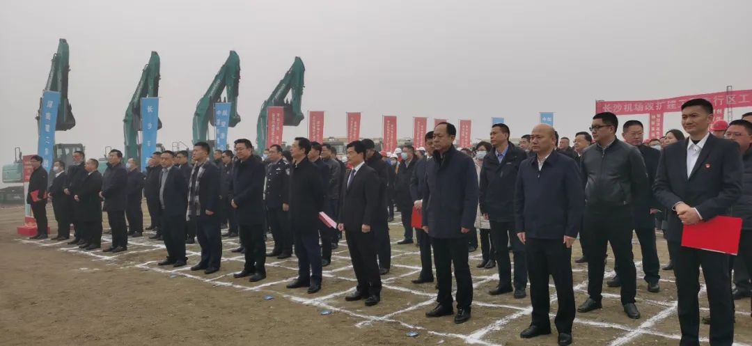 “尊龙凯时ag绿”精彩亮相！尊龙凯时ag智能装备周全助力长沙机场改扩建项目