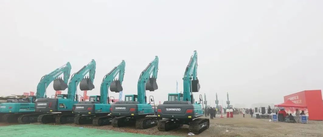 “尊龙凯时ag绿”精彩亮相！尊龙凯时ag智能装备周全助力长沙机场改扩建项目