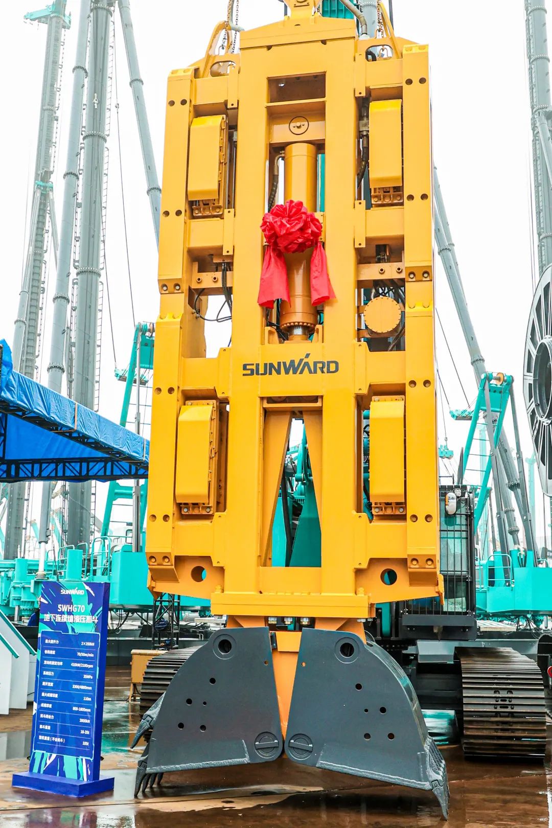 打造“明星产品”！尊龙凯时ag智能地下一连墙液压抓斗乐成宣布