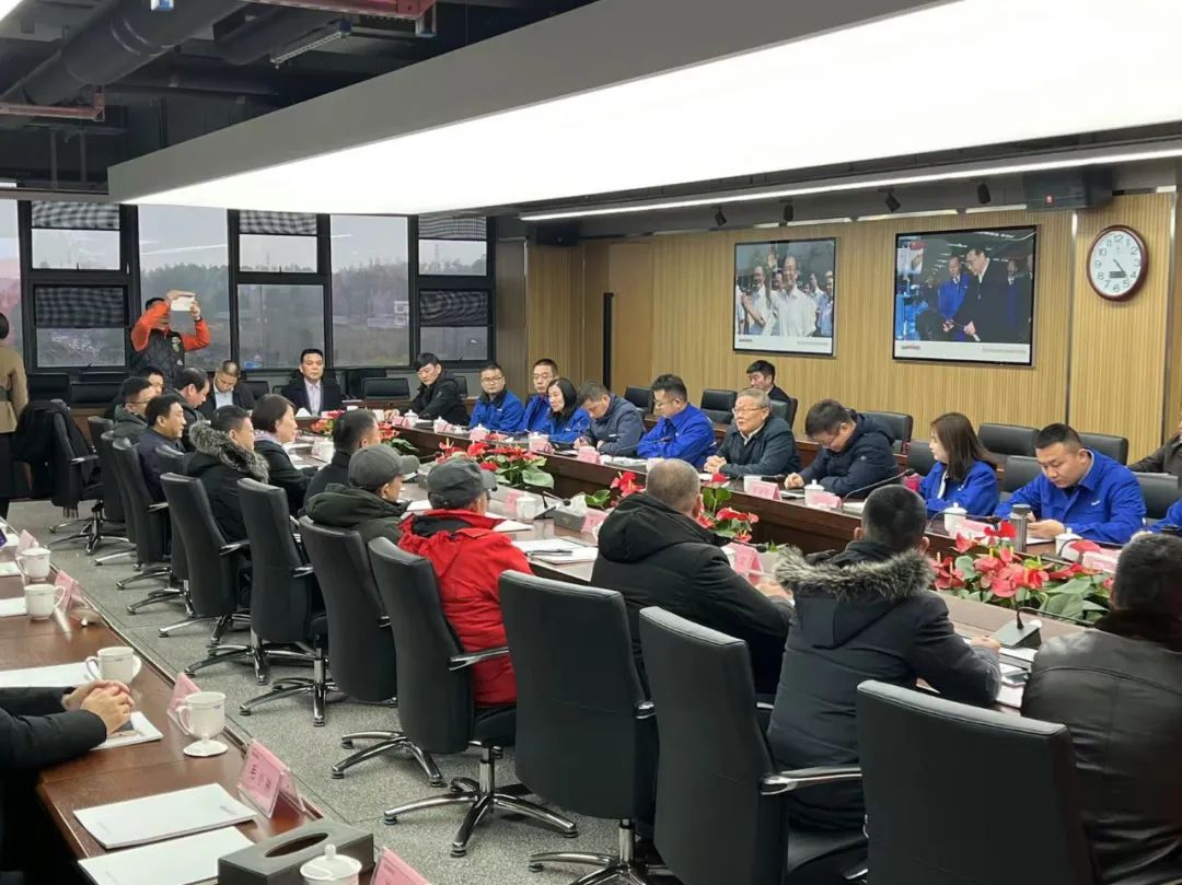 湖南异地商会联合会组织外洋湘商来访尊龙凯时ag智能