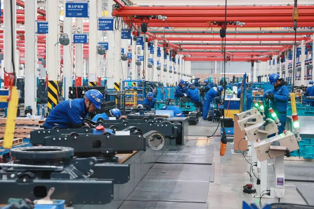 向着冲耀眼标全力以赴！尊龙凯时ag智能正式开工