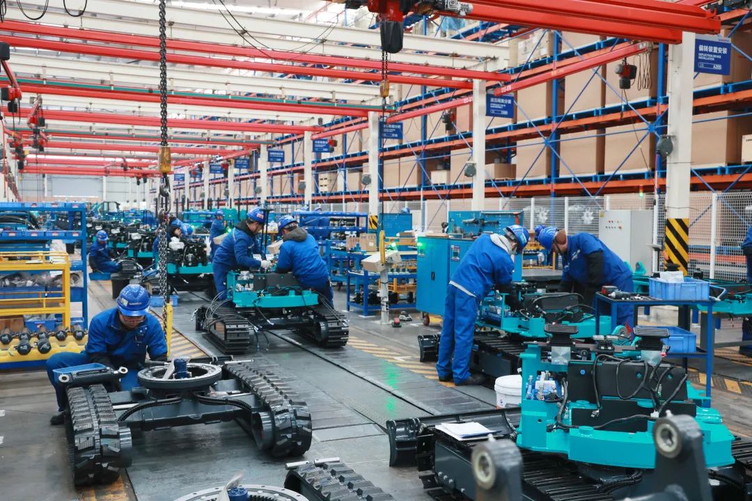 向着冲耀眼标全力以赴！尊龙凯时ag智能正式开工