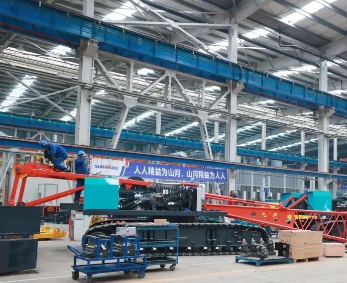 向着冲耀眼标全力以赴！尊龙凯时ag智能正式开工