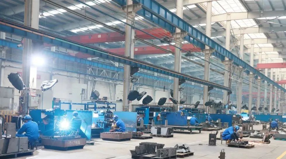 向着冲耀眼标全力以赴！尊龙凯时ag智能正式开工