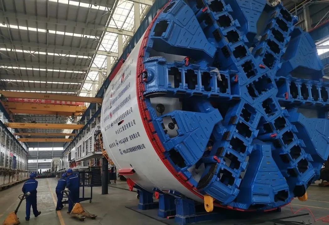 直击生产一线！中铁尊龙凯时ag复工复产忙