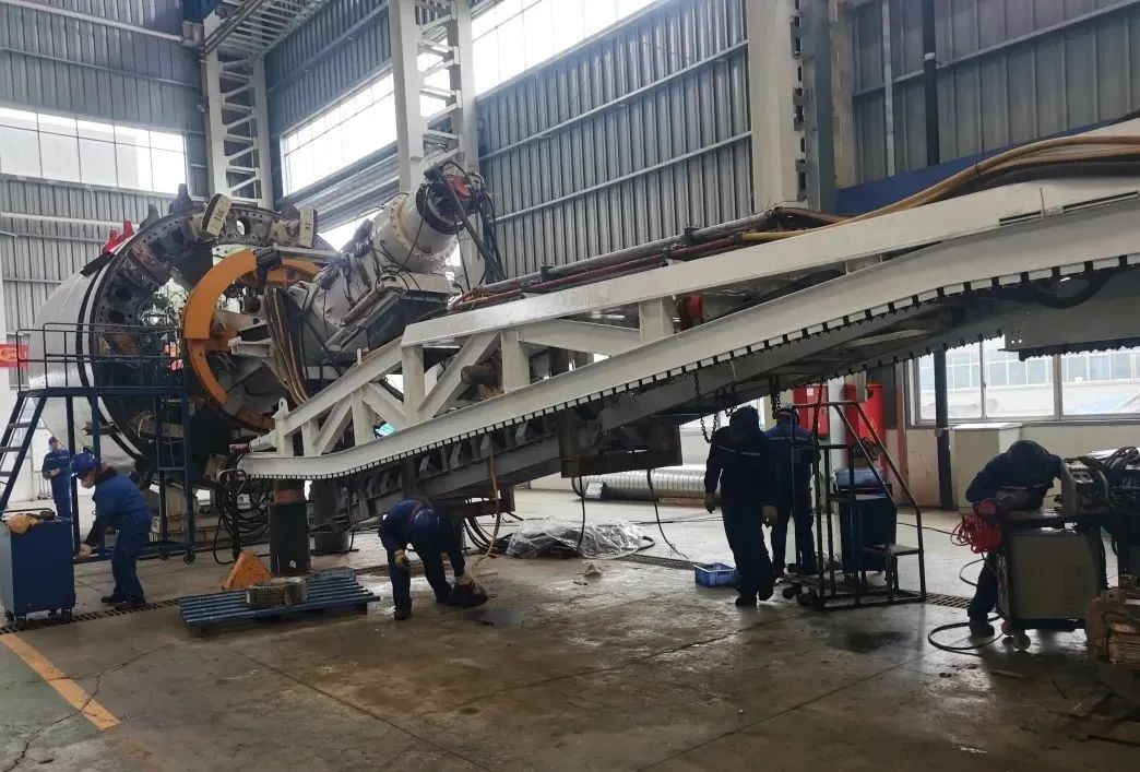 直击生产一线！中铁尊龙凯时ag复工复产忙