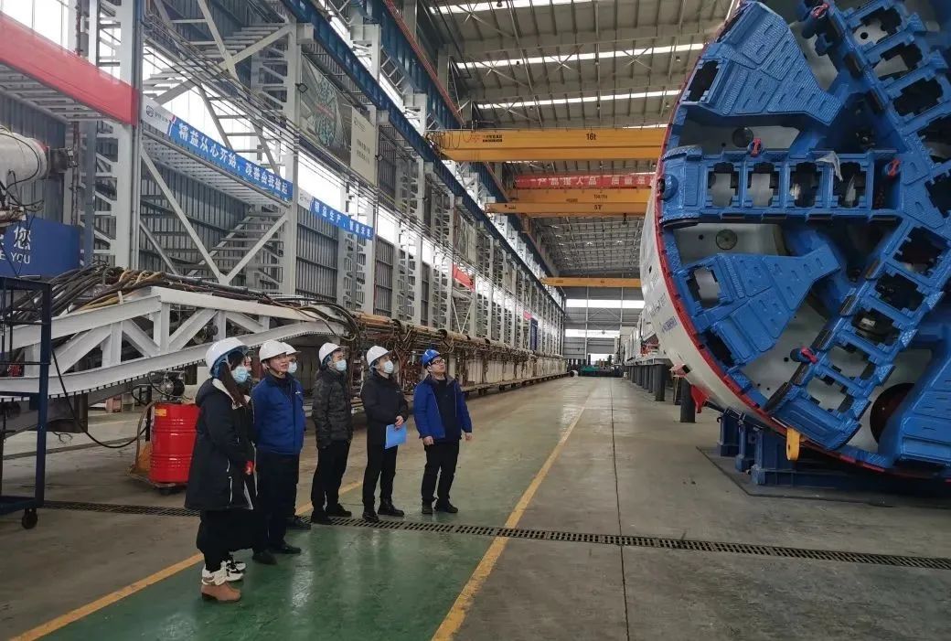 直击生产一线！中铁尊龙凯时ag复工复产忙