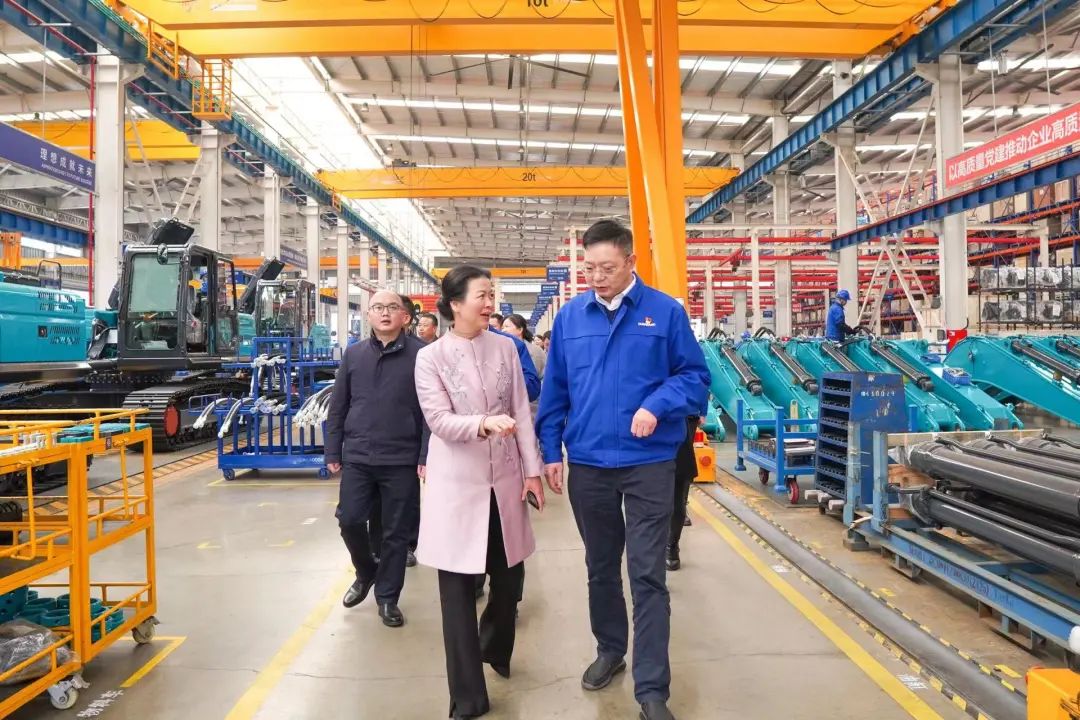 长沙市总工会、长沙经开区总工会一行调研尊龙凯时ag智能