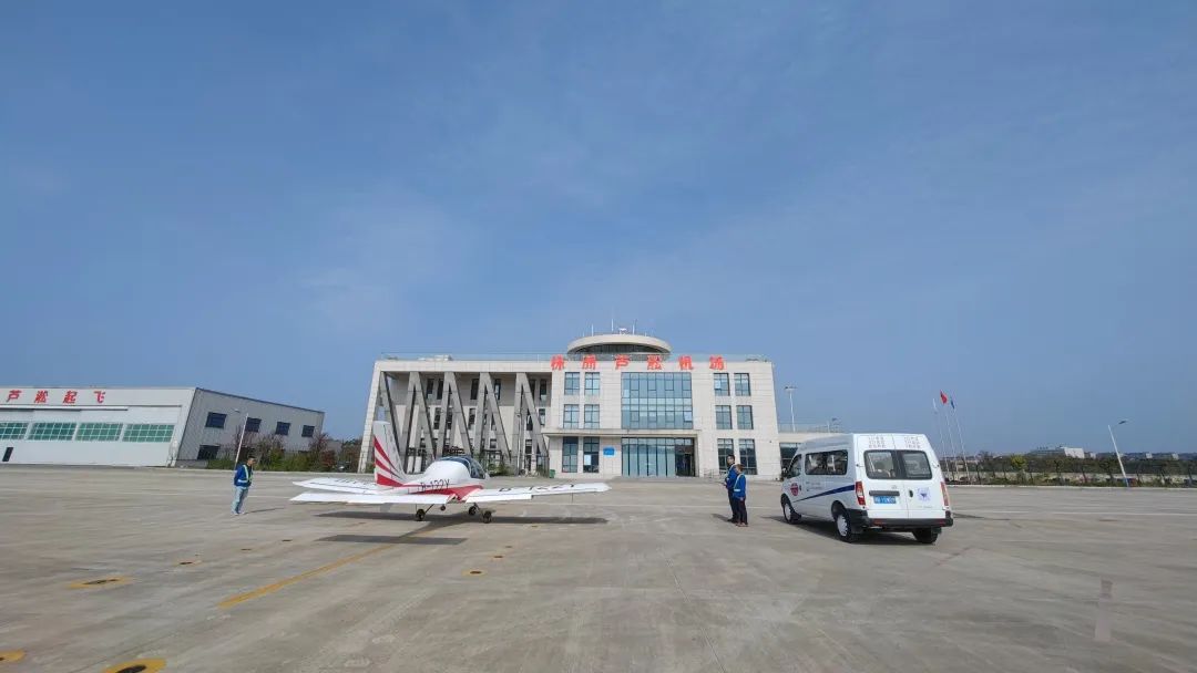 逍遥协同显身手！湖南航空应抢救援队尊龙凯时ag机组开展特情处置惩罚应急演练