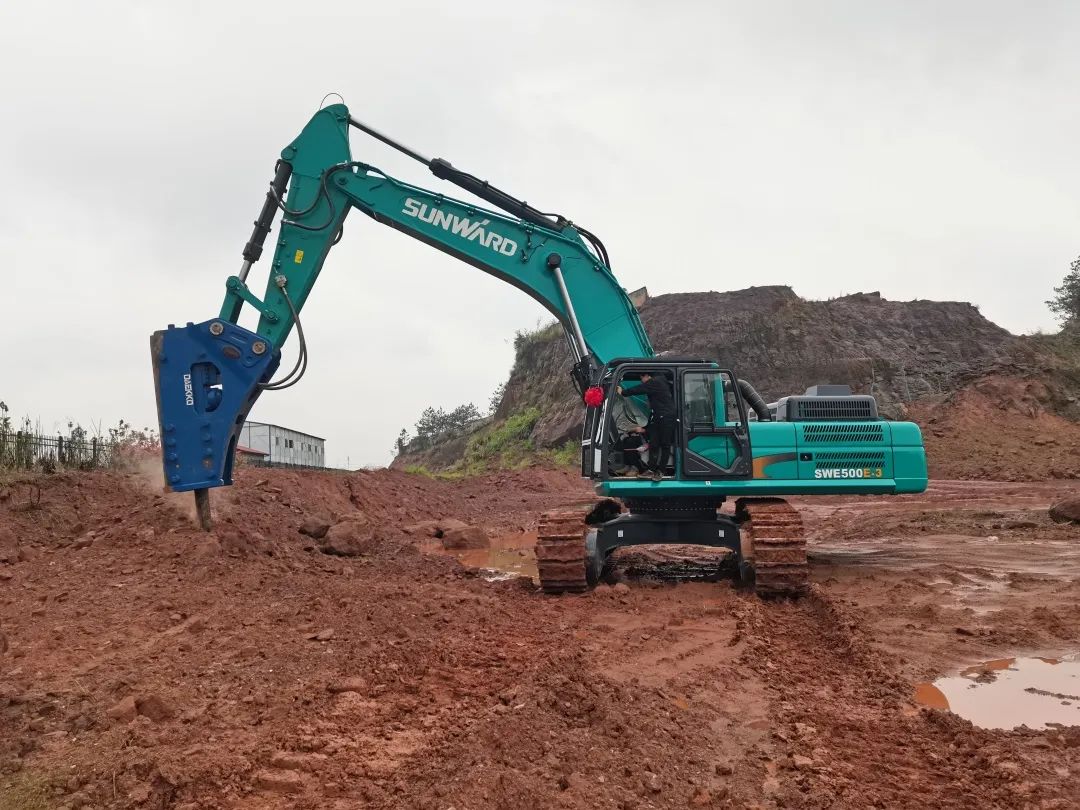 再现交机热潮！尊龙凯时ag智能中大挖一连向市场进军