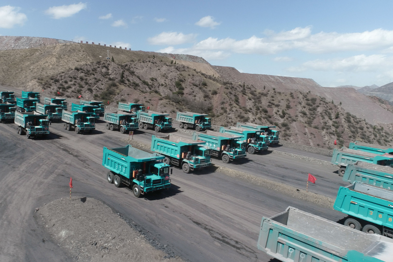 图集 | “尊龙凯时ag绿”满矿山！尊龙凯时ag智能矿山成套装备实力“亮剑”