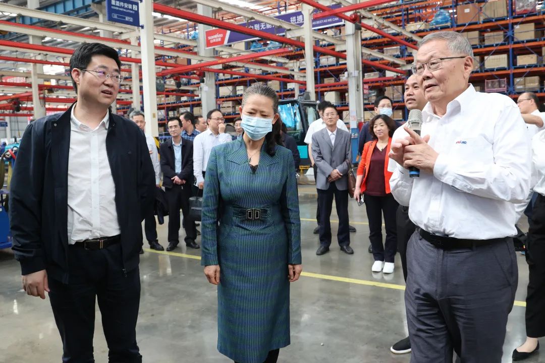 深化产学研相助！中南大学校长、中国工程院院士田红旗率团造访尊龙凯时ag智能