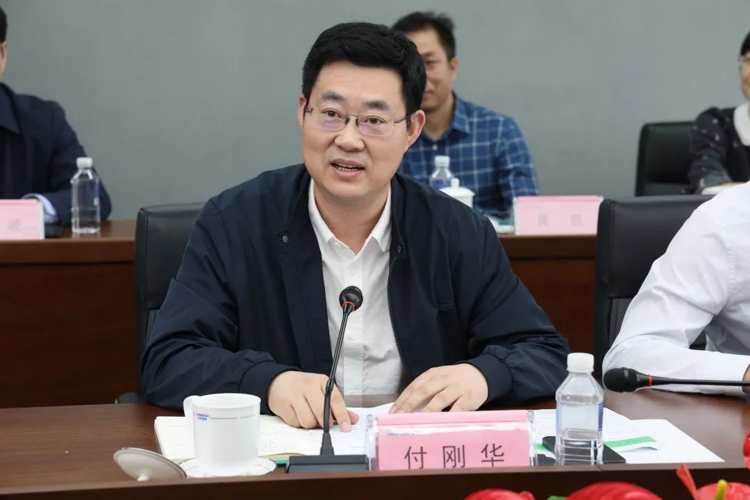 深化产学研相助！中南大学校长、中国工程院院士田红旗率团造访尊龙凯时ag智能