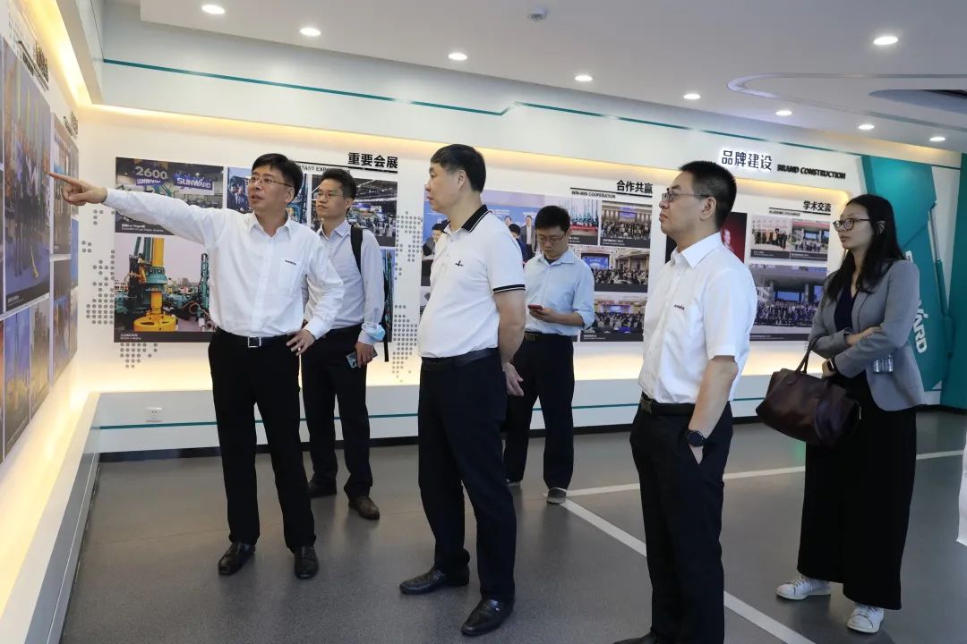 广州工控集团副总司理李绍康调研尊龙凯时ag智能