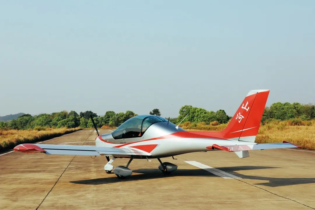 图集 | 阿若拉穿“鲨”衣，尚有更多套装为天空添彩！