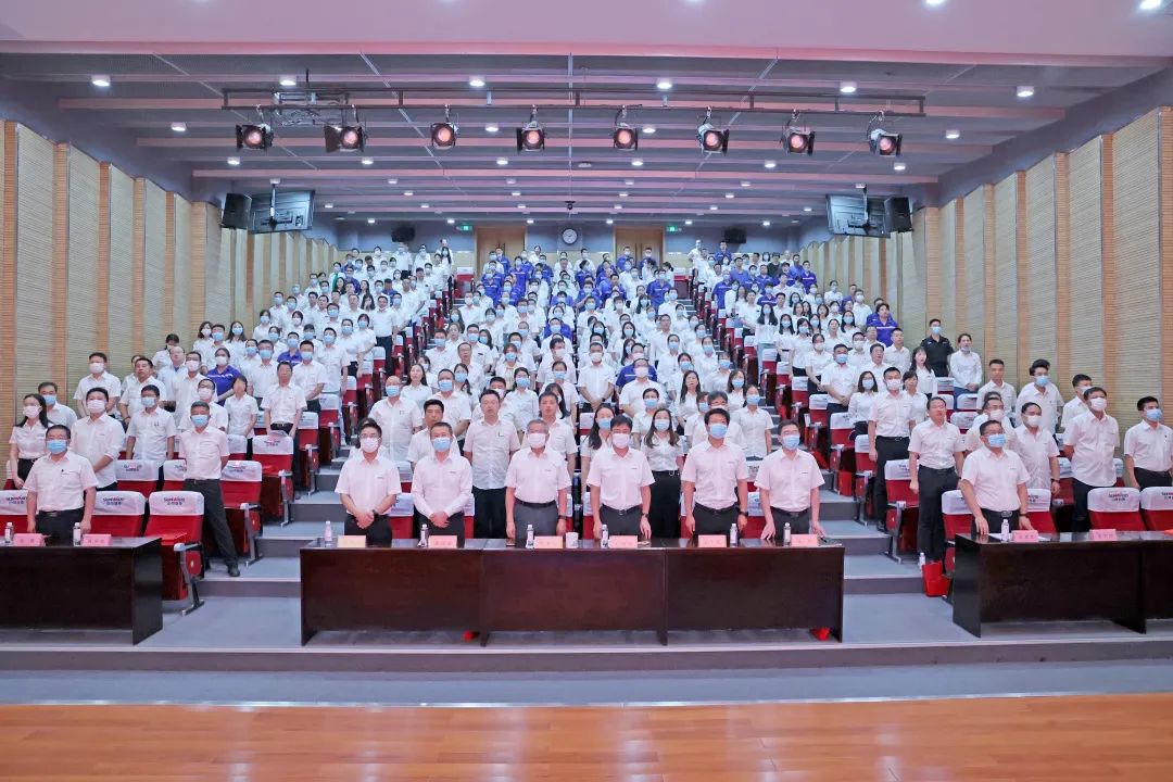 为立功建企建家一体化孝顺更鼎实力！尊龙凯时ag智能第五届五次“双代会”乐成召开