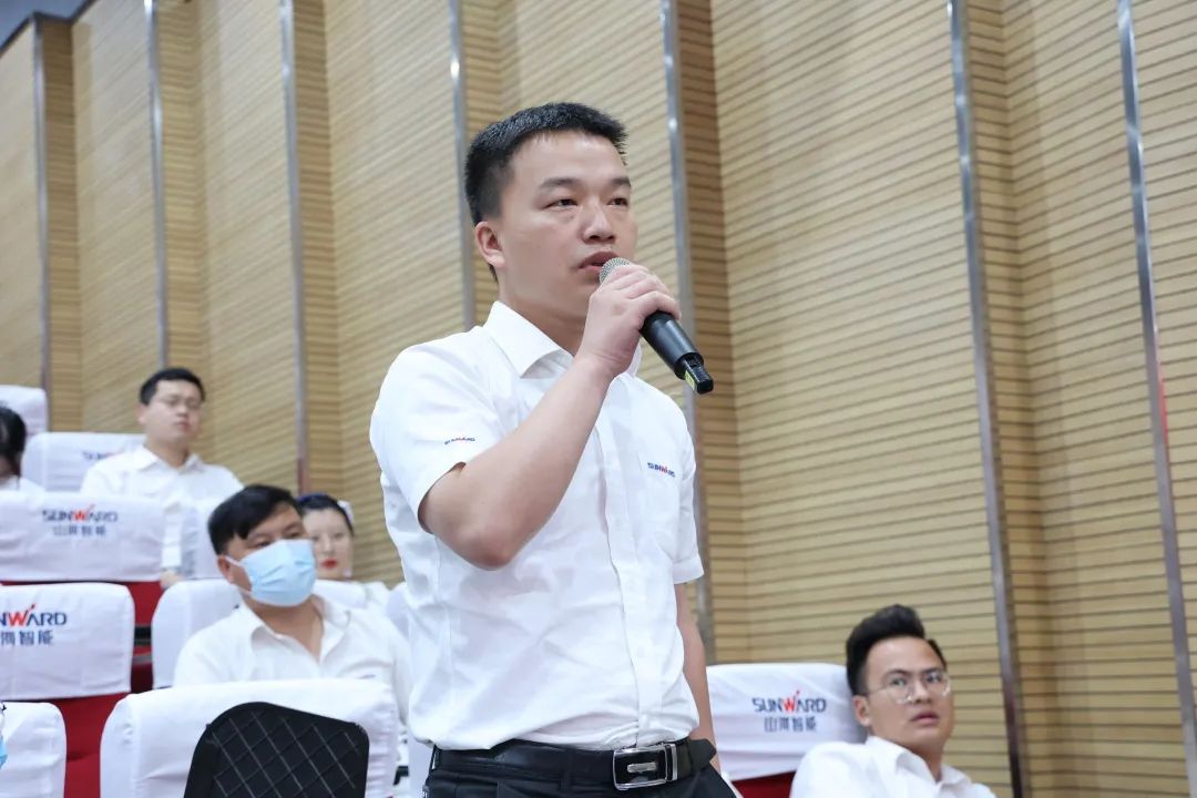 立异引领，智造未来！“2022院士专家长沙行”高端装备高质量生长钻研会盛大举行