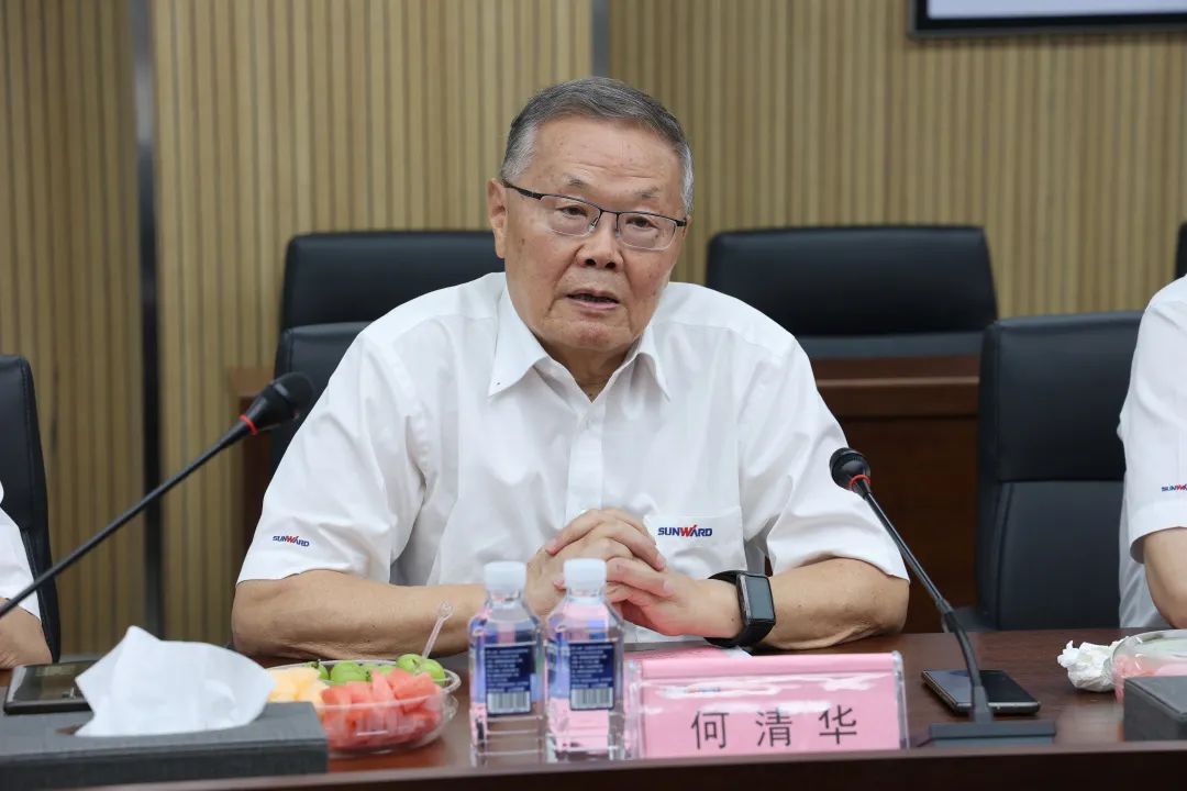 紫金矿业集团党委书记、董事长陈景河莅临尊龙凯时ag智能考察交流