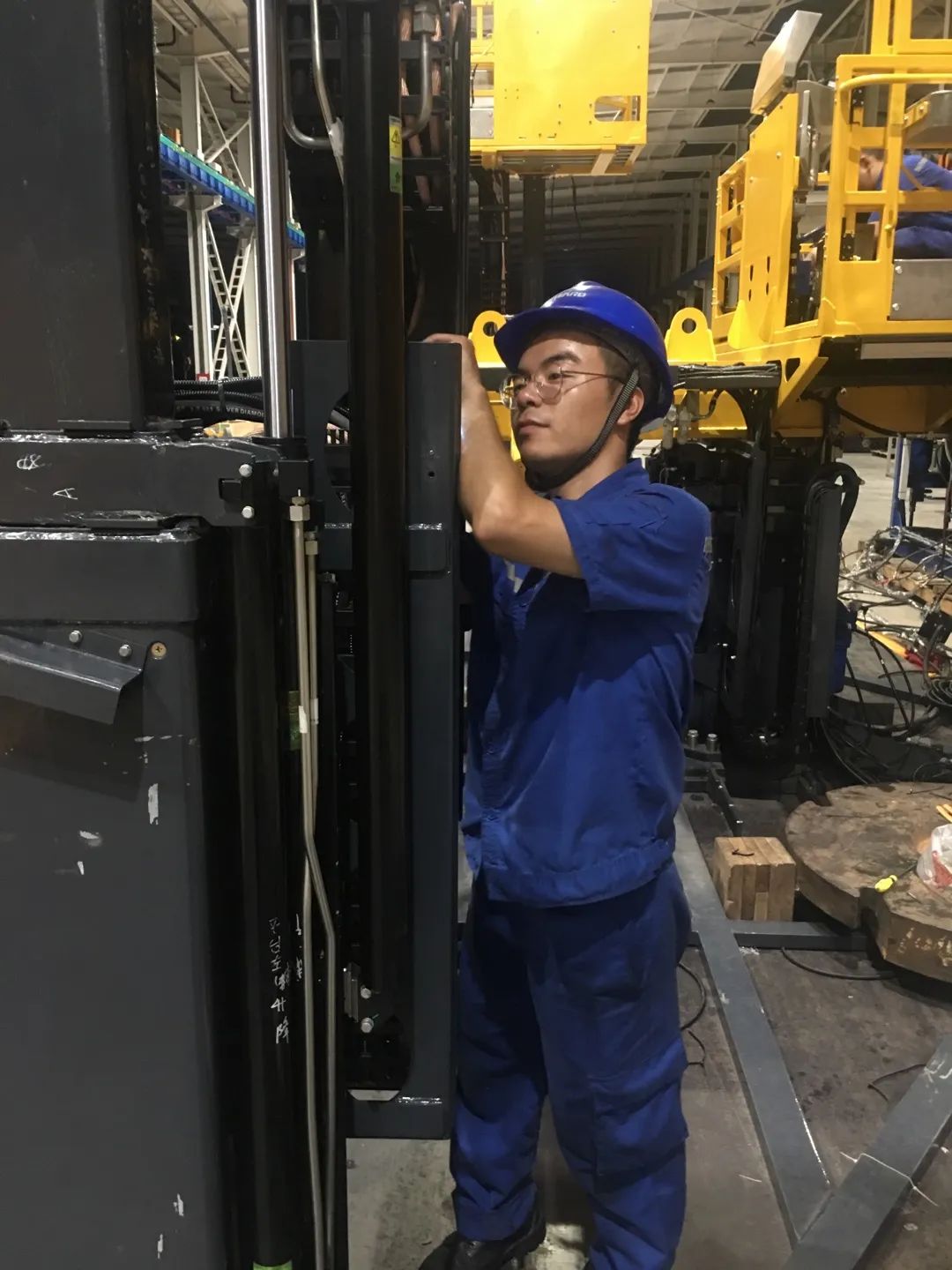 为铁路运输保驾护航！尊龙凯时ag智能自主研制首套三平台作业装置乐成交付