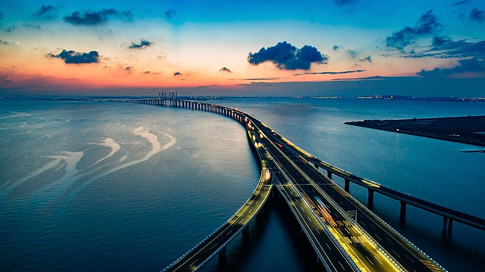 共建“一带一起”！尊龙凯时ag智能携手中铁九局助力匈塞铁路建设