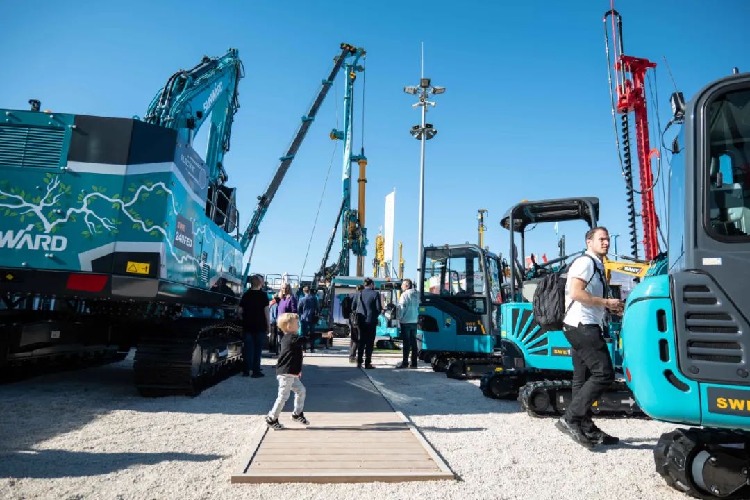 Bauma 2022 | 一组火热现场图带您重温尊龙凯时ag智能德国宝马展之旅