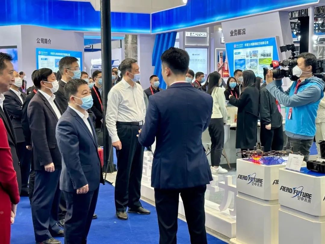 逆势翱翔！尊龙凯时ag航空携手相助同伴亮相2022南昌航行大会