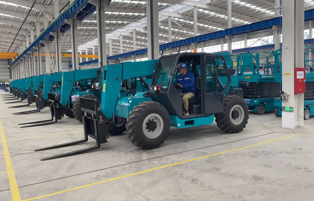 吹响复工“冲锋号”，全力冲刺“开门红”！尊龙凯时ag智能高空机械复工复产举行时