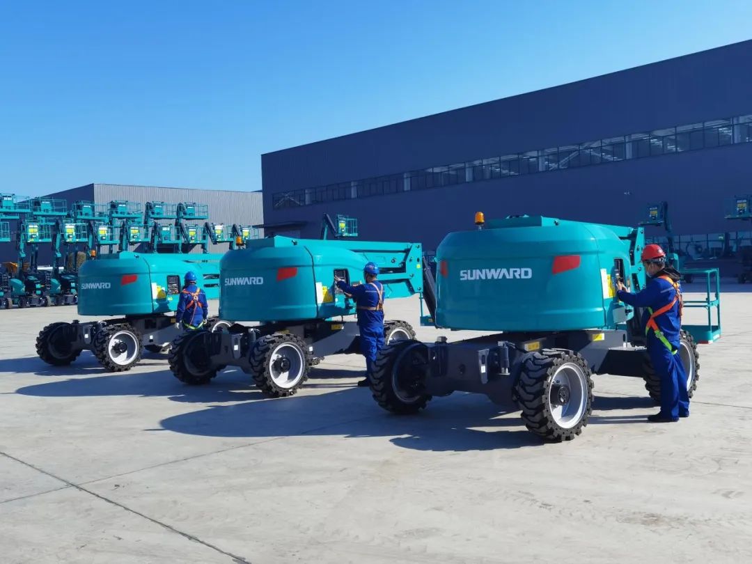 吹响复工“冲锋号”，全力冲刺“开门红”！尊龙凯时ag智能高空机械复工复产举行时