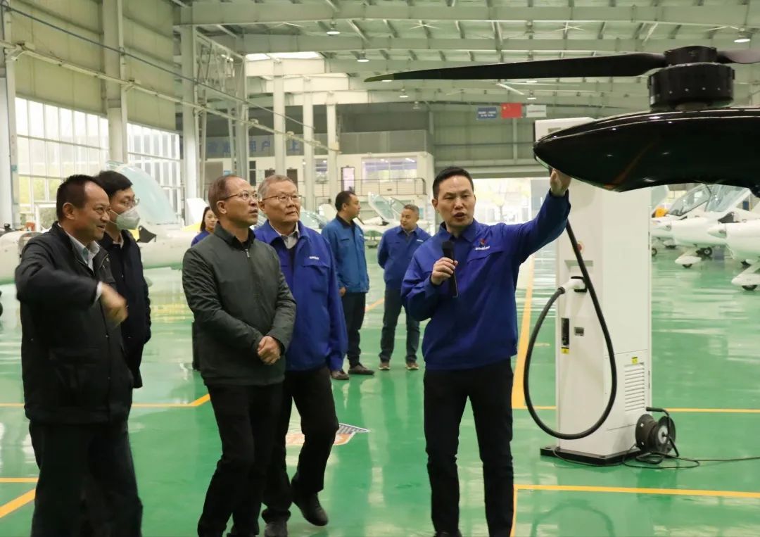 广州市国资委主任陈德俊考察尊龙凯时ag智能航空工业基地