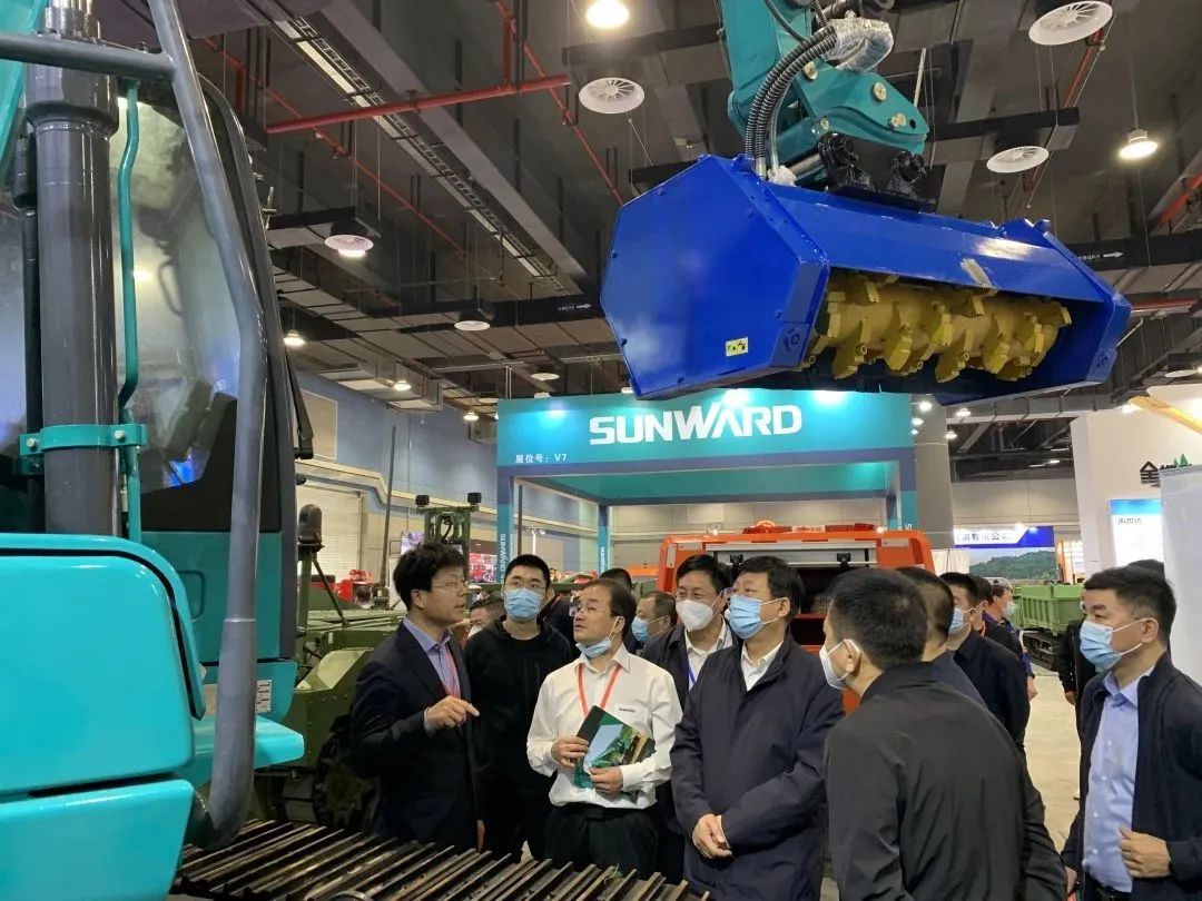 “新兵”报到！尊龙凯时ag智能应抢救援装备实力亮相第五届天下森林消防装备展