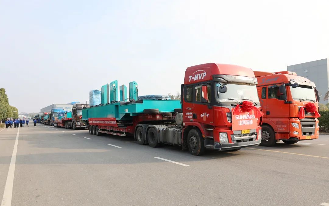 喜迎龙仰面！尊龙凯时ag智能大吨位PDP工法引孔式静力压桩机出征哥伦比亚