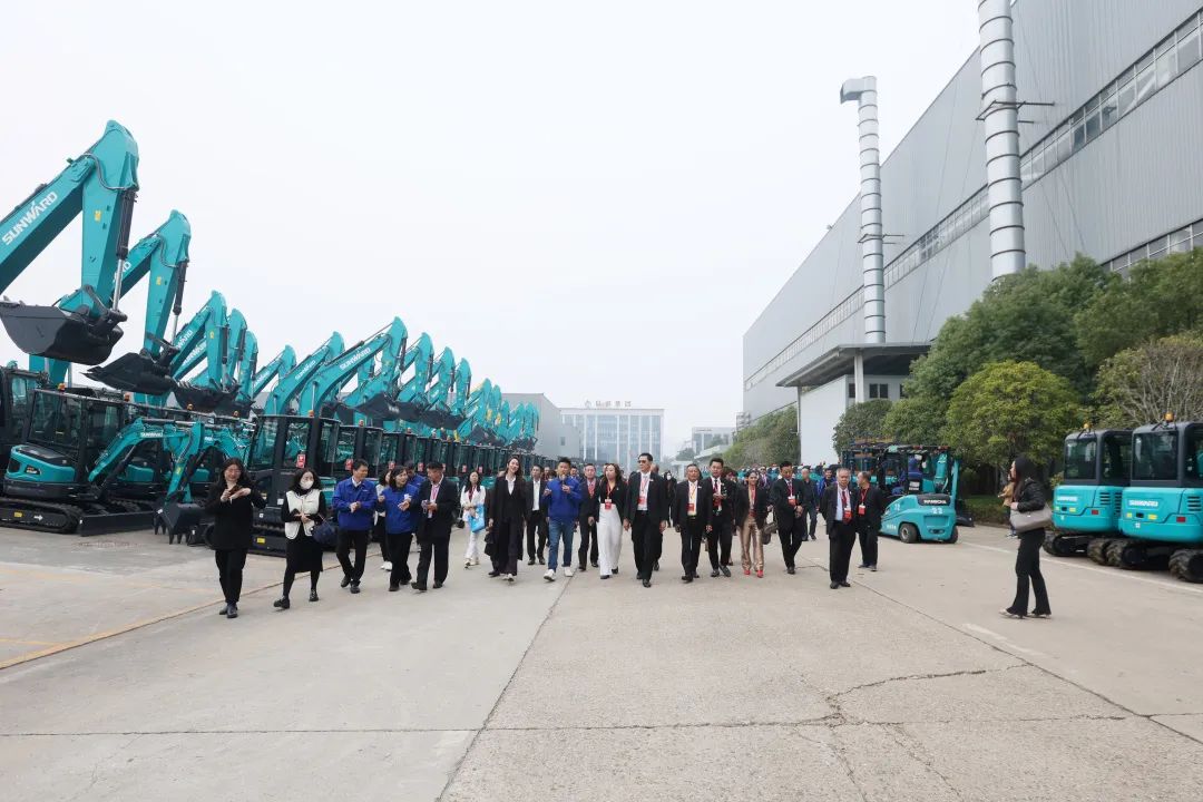 泰国代表团到访尊龙凯时ag智能