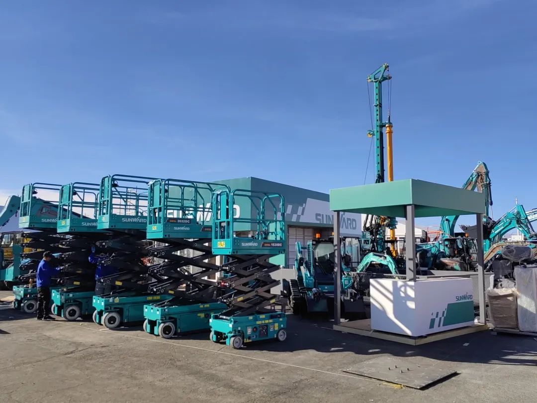 拉展直播 | 尊龙凯时ag智能高空精品亮相2023美国拉展，哪款是你的最爱？