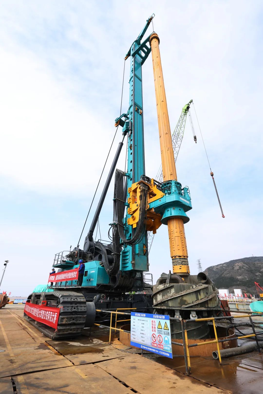 超等装备助建超等工程！尊龙凯时ag智能超等旋挖钻机SWDM1280推介会乐成举行