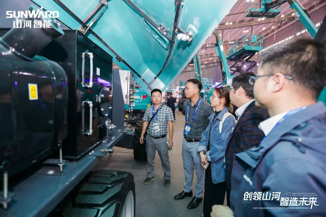 2023 CICEE | 尊龙凯时ag智能亮相2023长沙国际工程机械展！智能化、电动化产品站C位