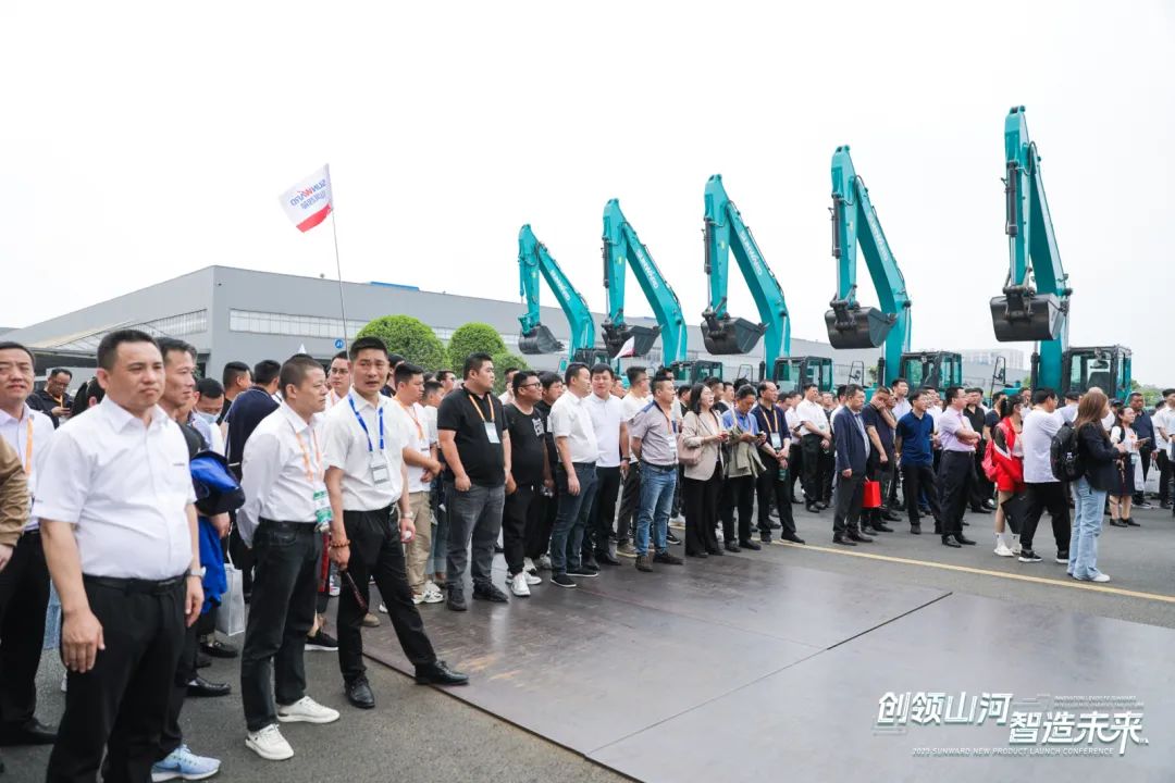 2023 CICEE | 全球工程机械盛会完善落幕！尊龙凯时ag智能交出闪亮答卷