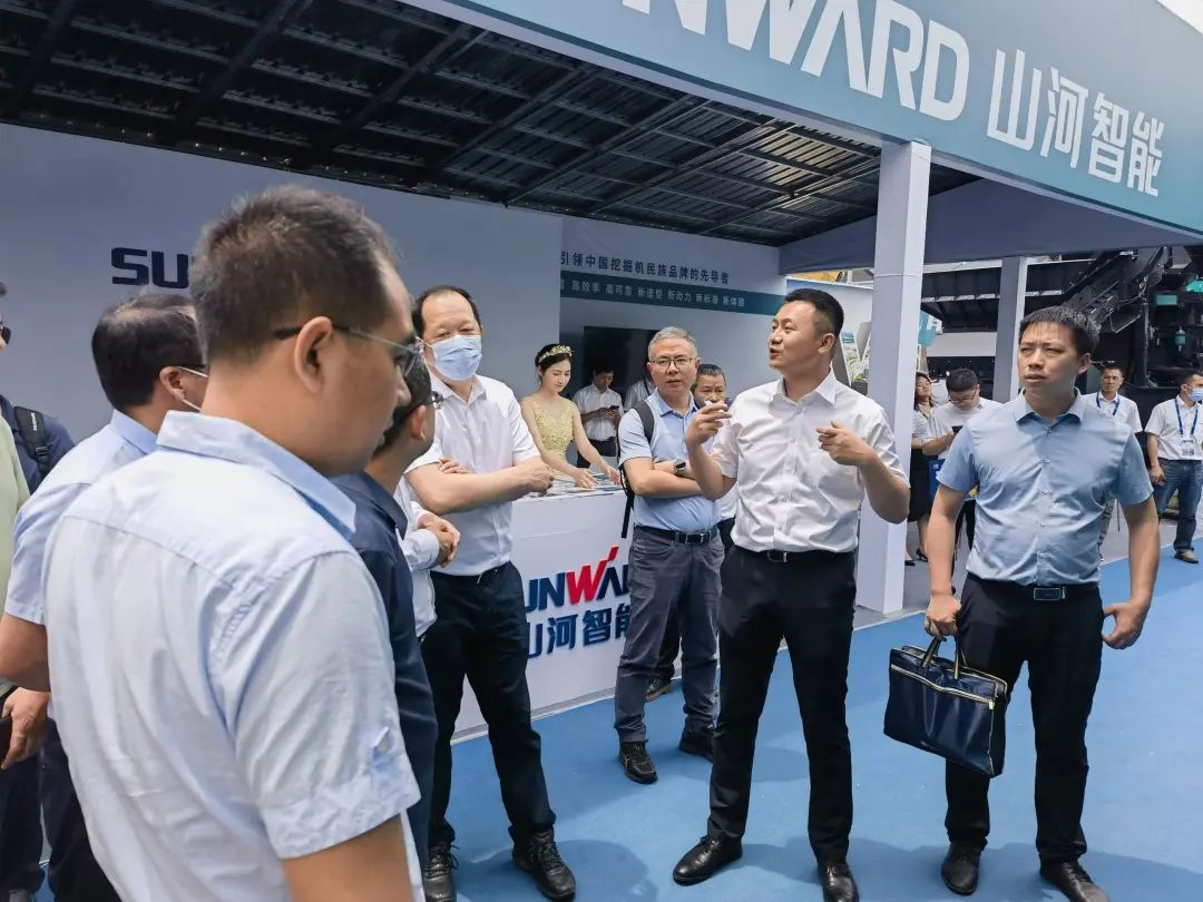 携手共建“一带一起”，尊龙凯时ag智能地下工程装备广受关注