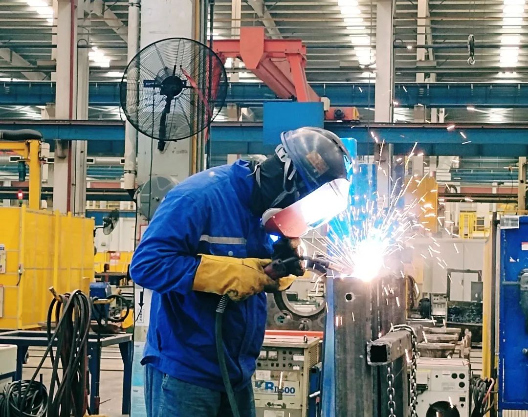 劳动庆幸，创立伟大！纪录那些通俗且伟大的劳动瞬间