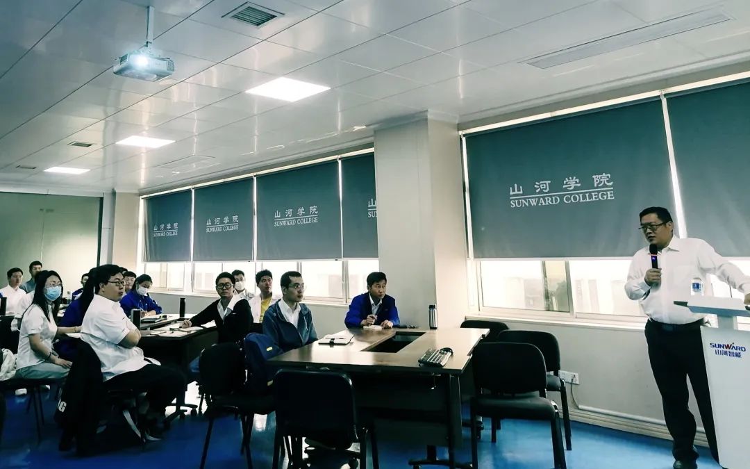 劳动庆幸，创立伟大！纪录那些通俗且伟大的劳动瞬间