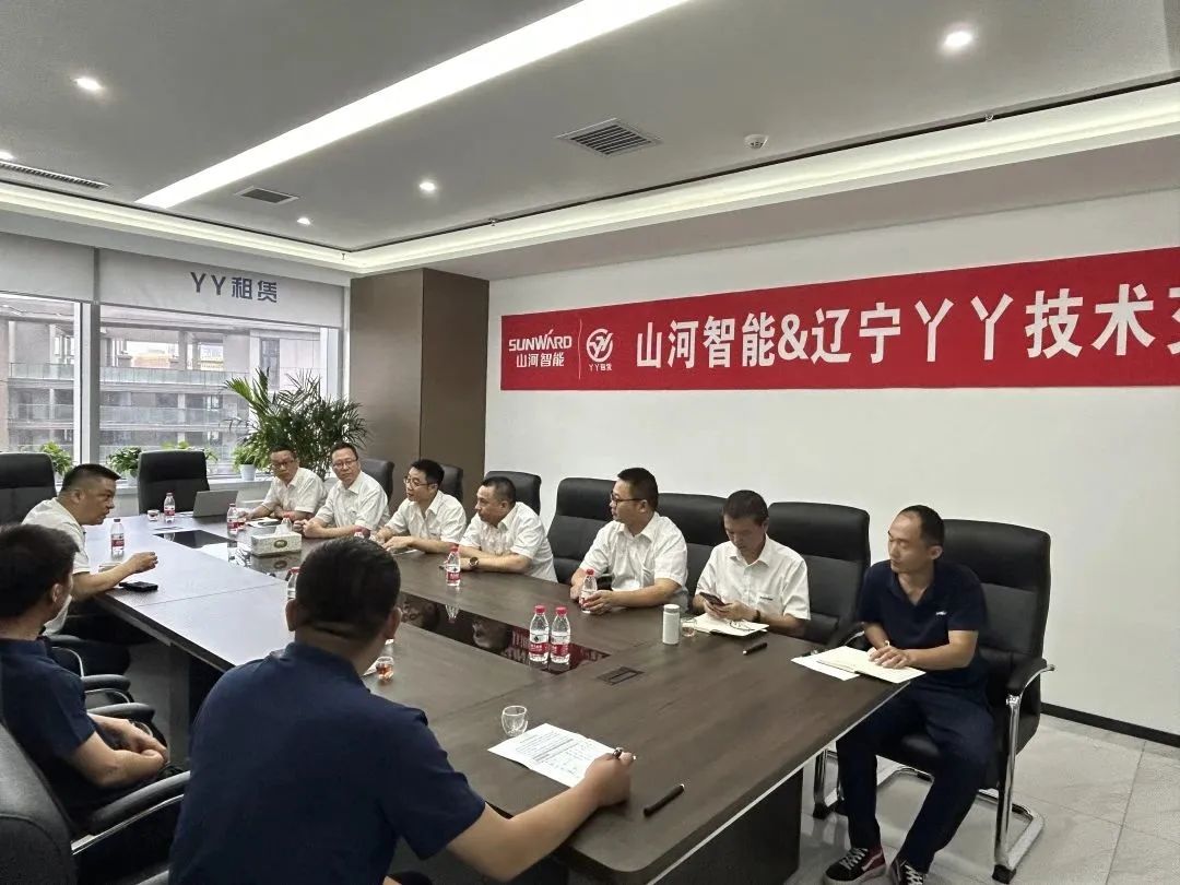 谛听客户心声！尊龙凯时ag智能高空机械“效劳万里行”走进东北